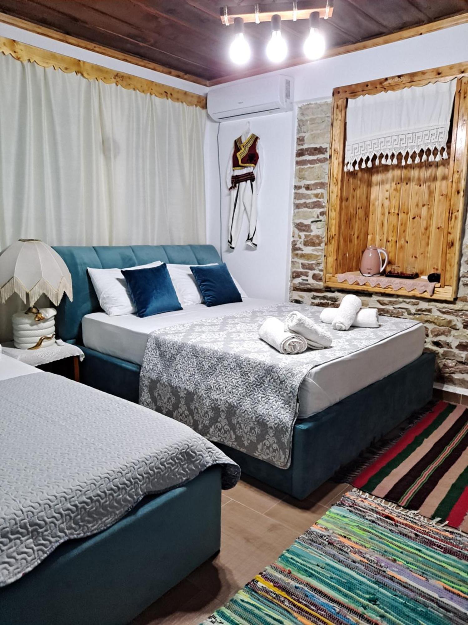 "Villa 70" Guesthouse Gjirokastër Exterior foto